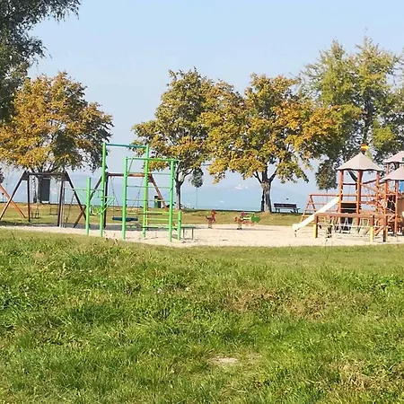 Feriehus Waterfront In Zamardi-balaton 55033 Zamárdi